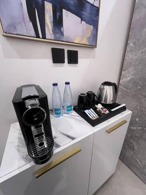Apartment أنيقة غرفة و صالة أمام البوليفارد *